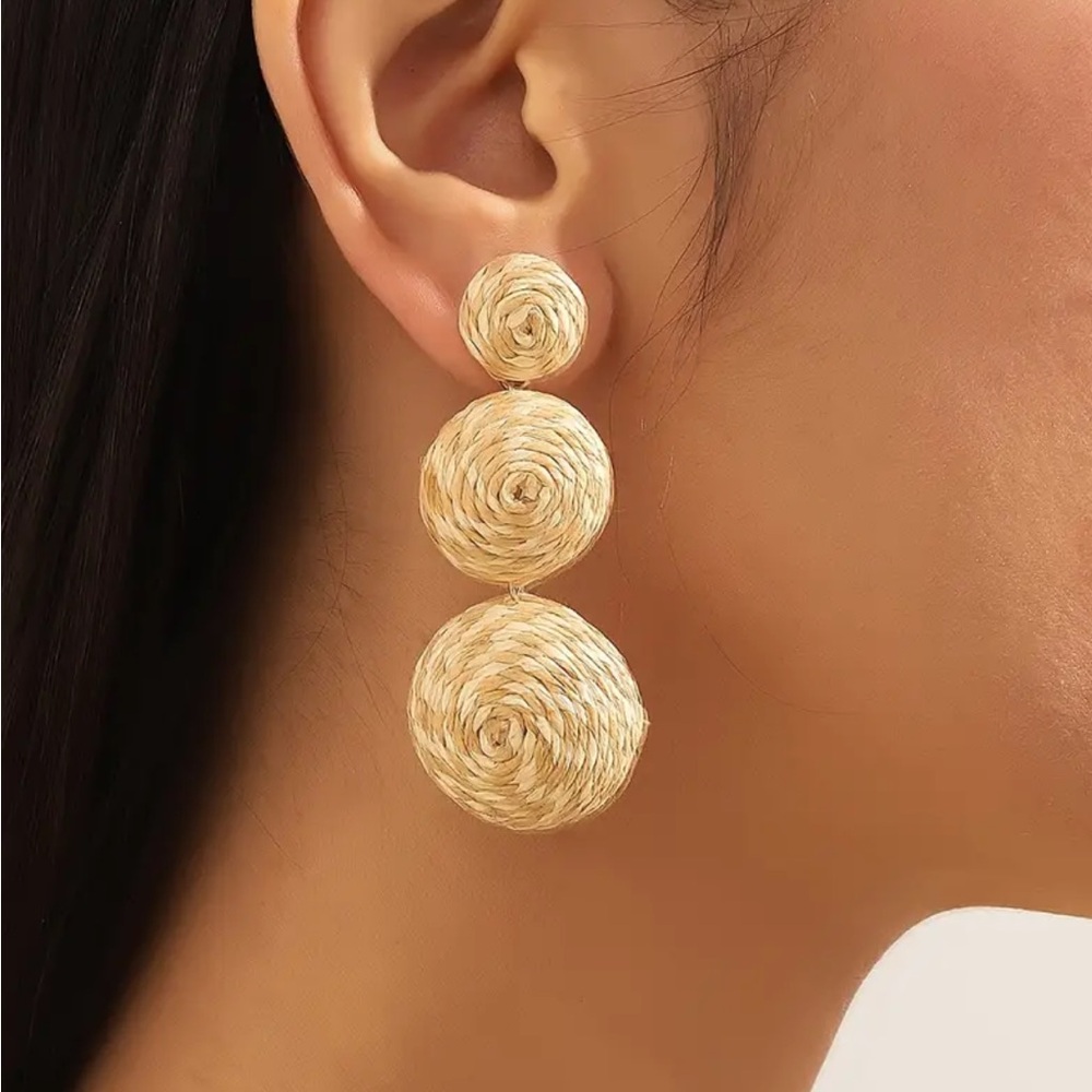Beige Swirl Raffia Ball Dangle Earrings